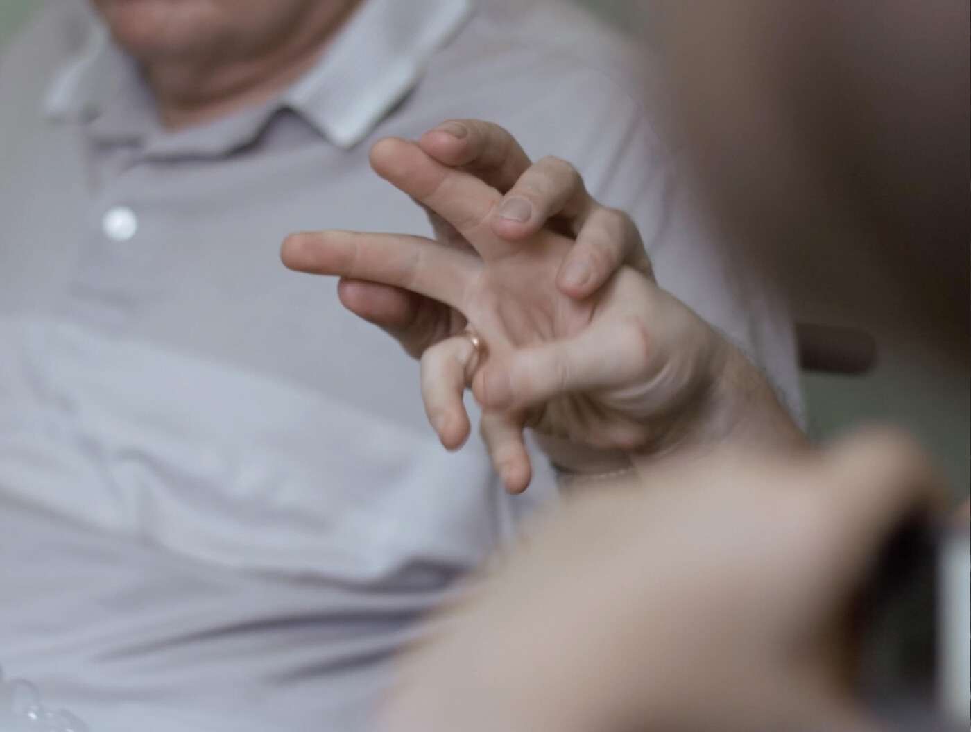 Talking Hands Emanuel 1