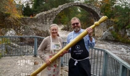 The Golden Spurtle Visual web