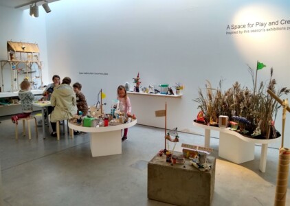 VISUAL Learn and Play Gallery
